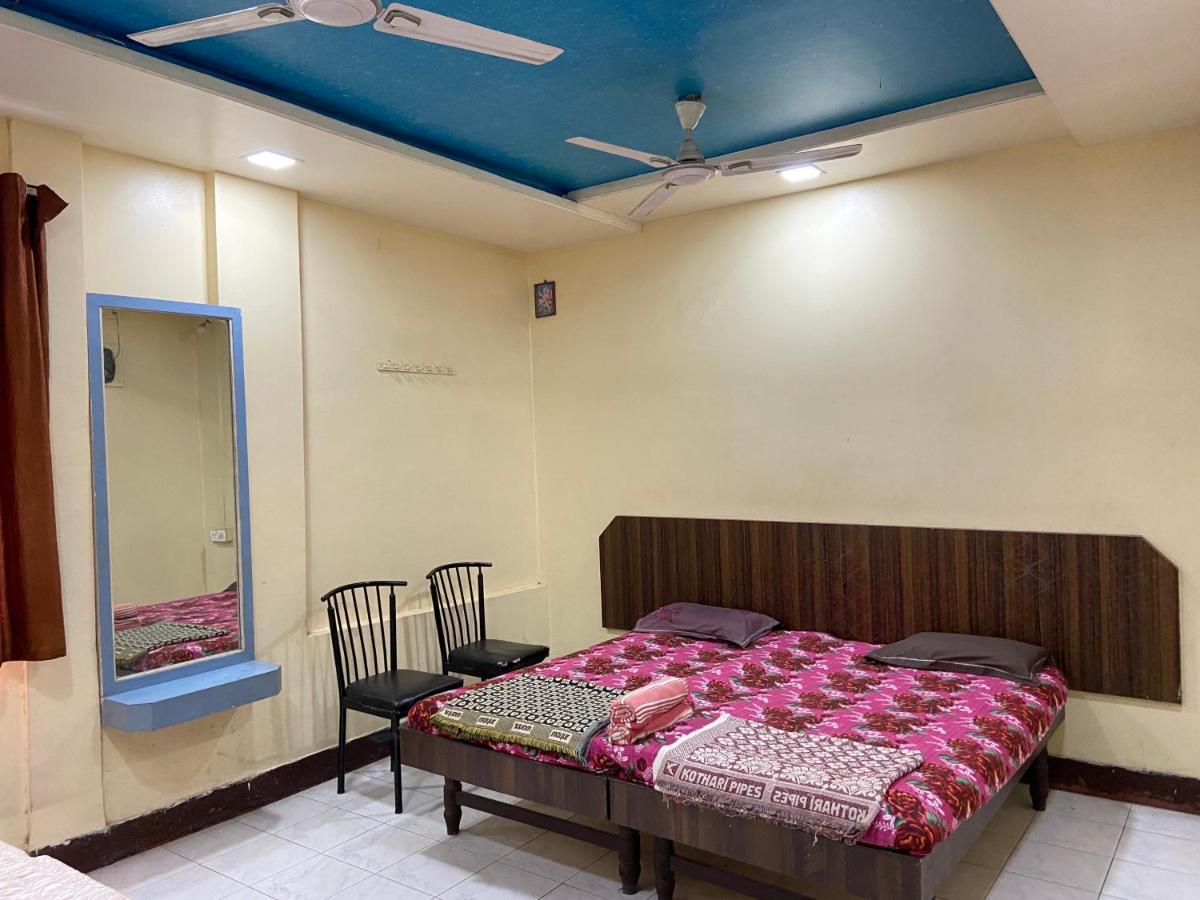 Muktai Lodge Solapur Eksteriør bilde