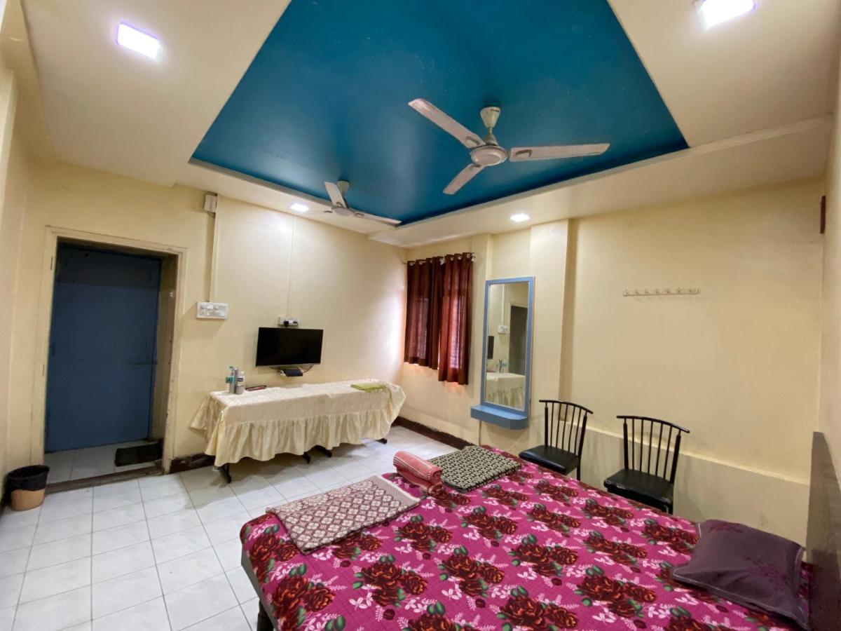 Muktai Lodge Solapur Eksteriør bilde